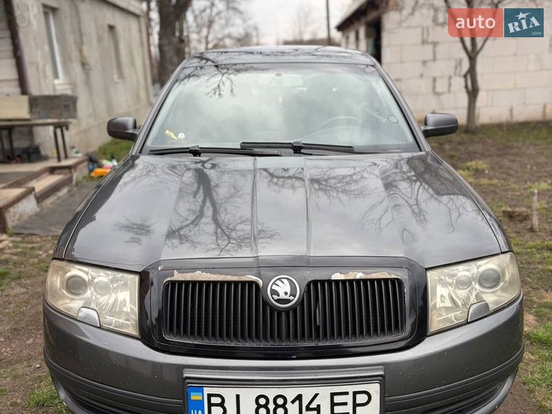 Лифтбек Skoda Superb 2004 в Хороле фото Лифтбек Skoda Superb 2004 в Хороле