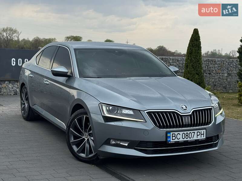 Лифтбек Skoda Superb 2015 в Мукачево