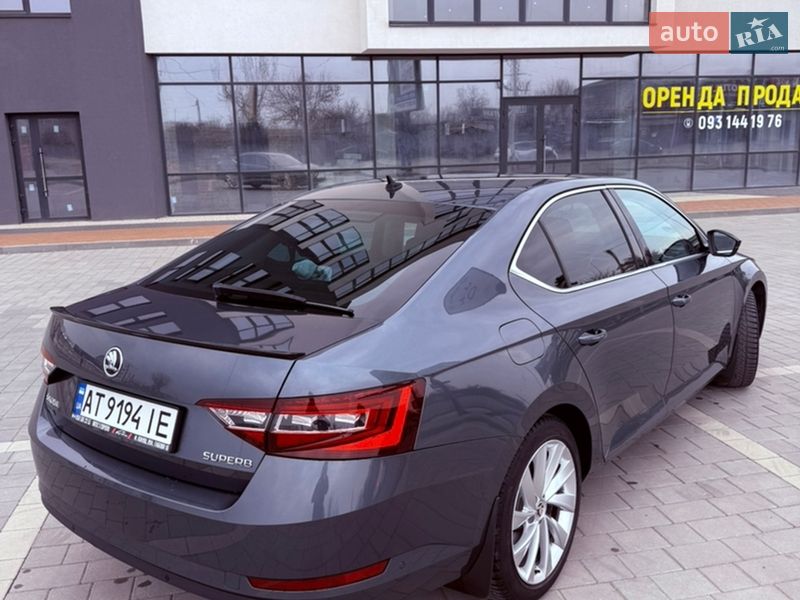 Лифтбек Skoda Superb 2017 в Ивано-Франковске