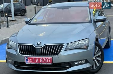 Універсал Skoda Superb 2017 в Звягелі