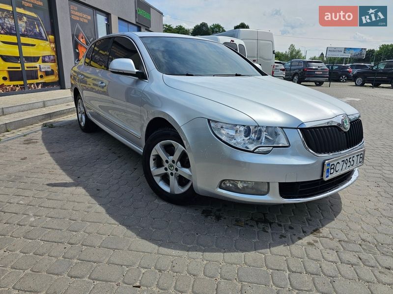 Ліфтбек Skoda Superb 2010 в Львові