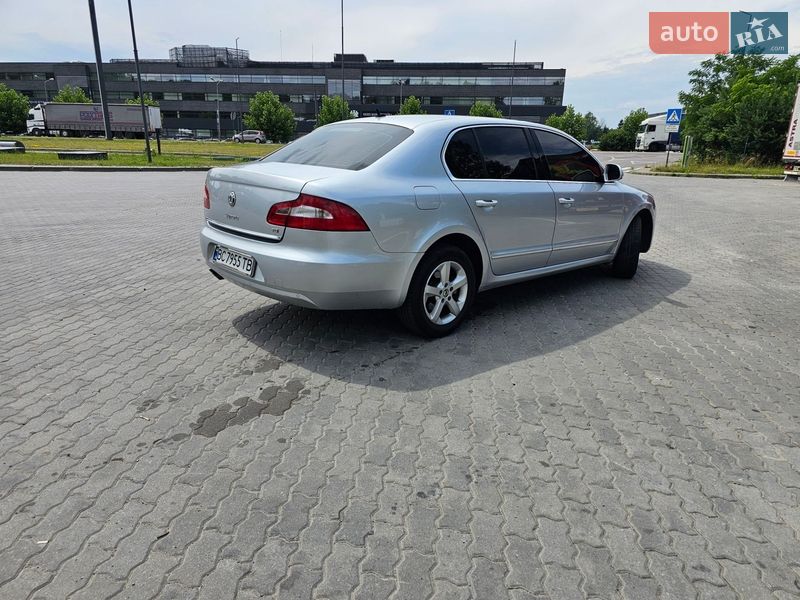 Ліфтбек Skoda Superb 2010 в Львові