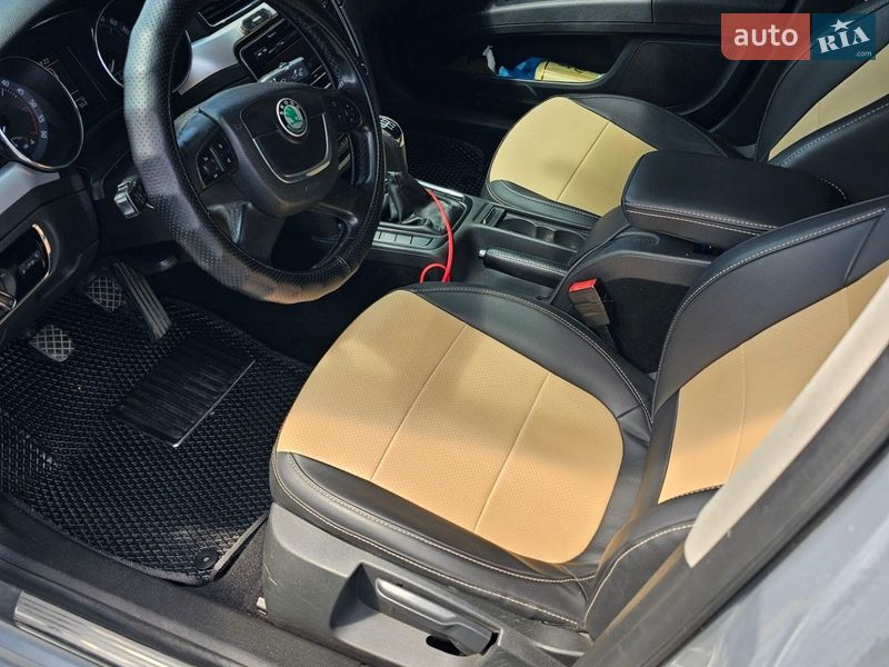 Ліфтбек Skoda Superb 2010 в Львові