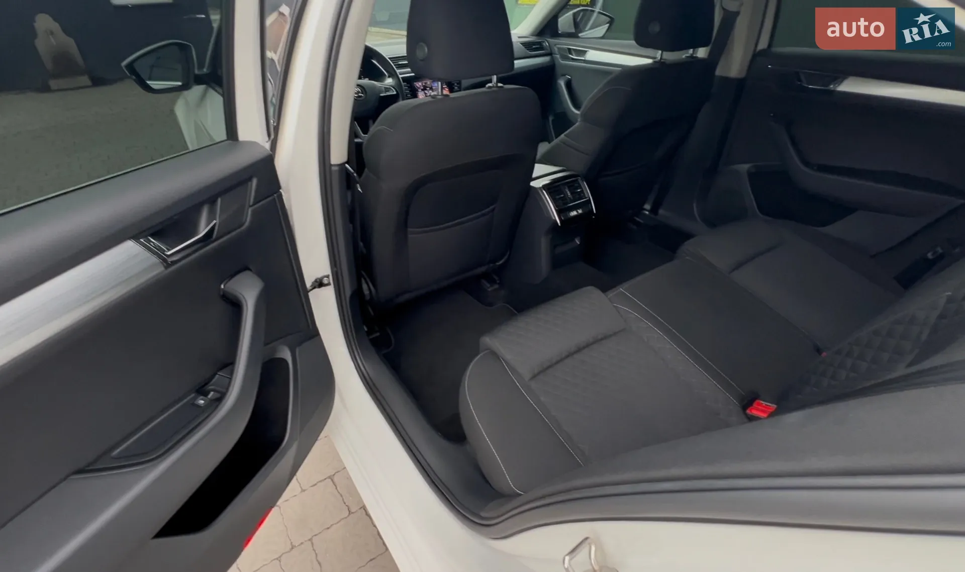 2020 Skoda Superb - мініатюра 16