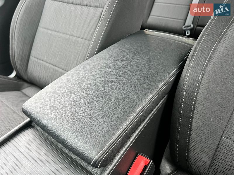 Универсал Skoda Superb 2017 в Ровно