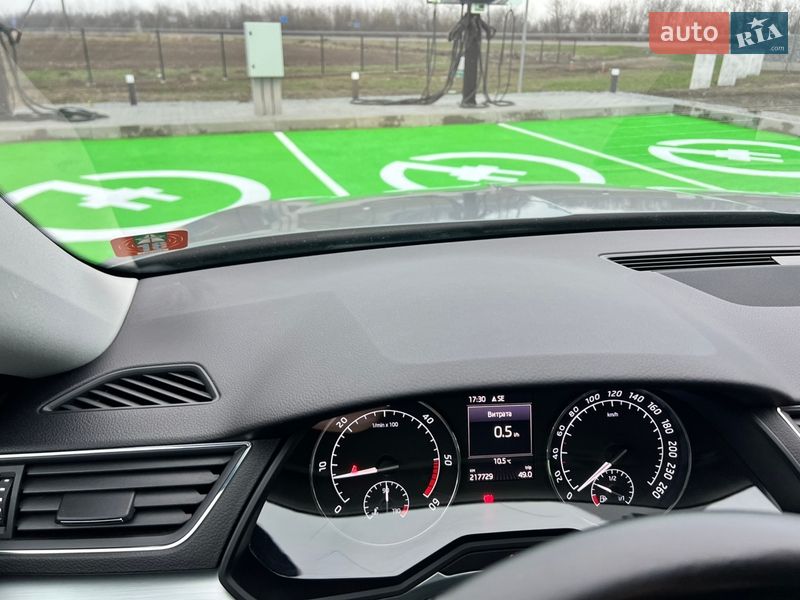 Универсал Skoda Superb 2017 в Ровно