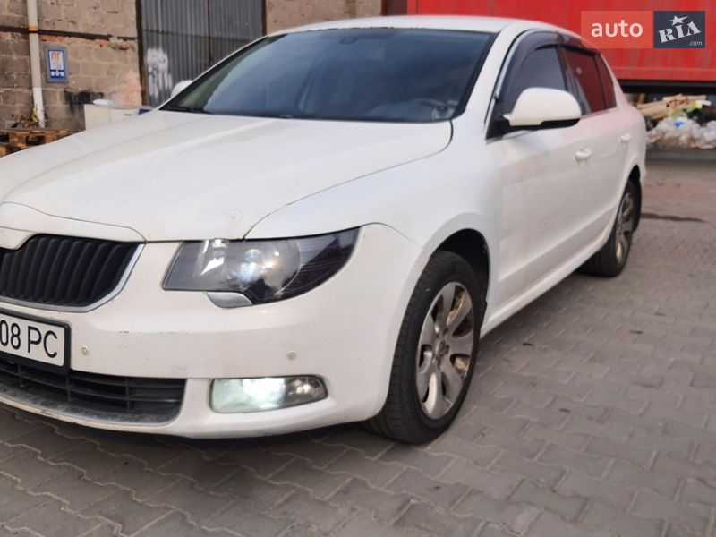 Ліфтбек Skoda Superb 2011 в Києві