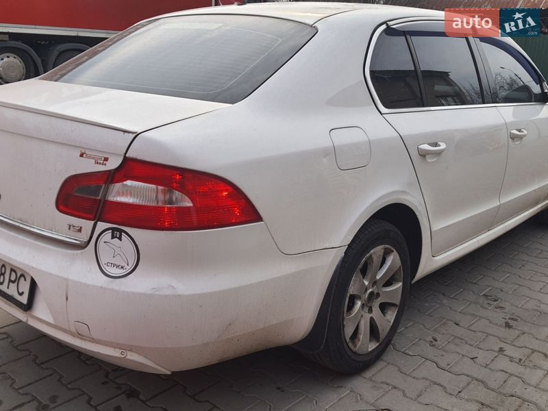 Ліфтбек Skoda Superb 2011 в Києві