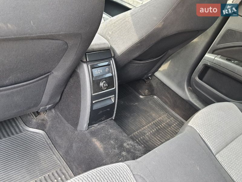 Ліфтбек Skoda Superb 2011 в Києві