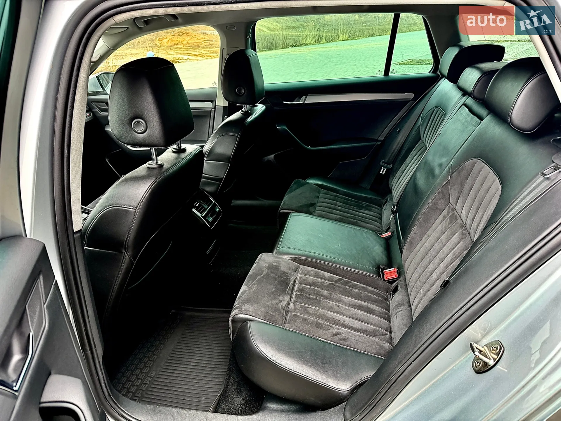 2017 Skoda Superb - мініатюра 11