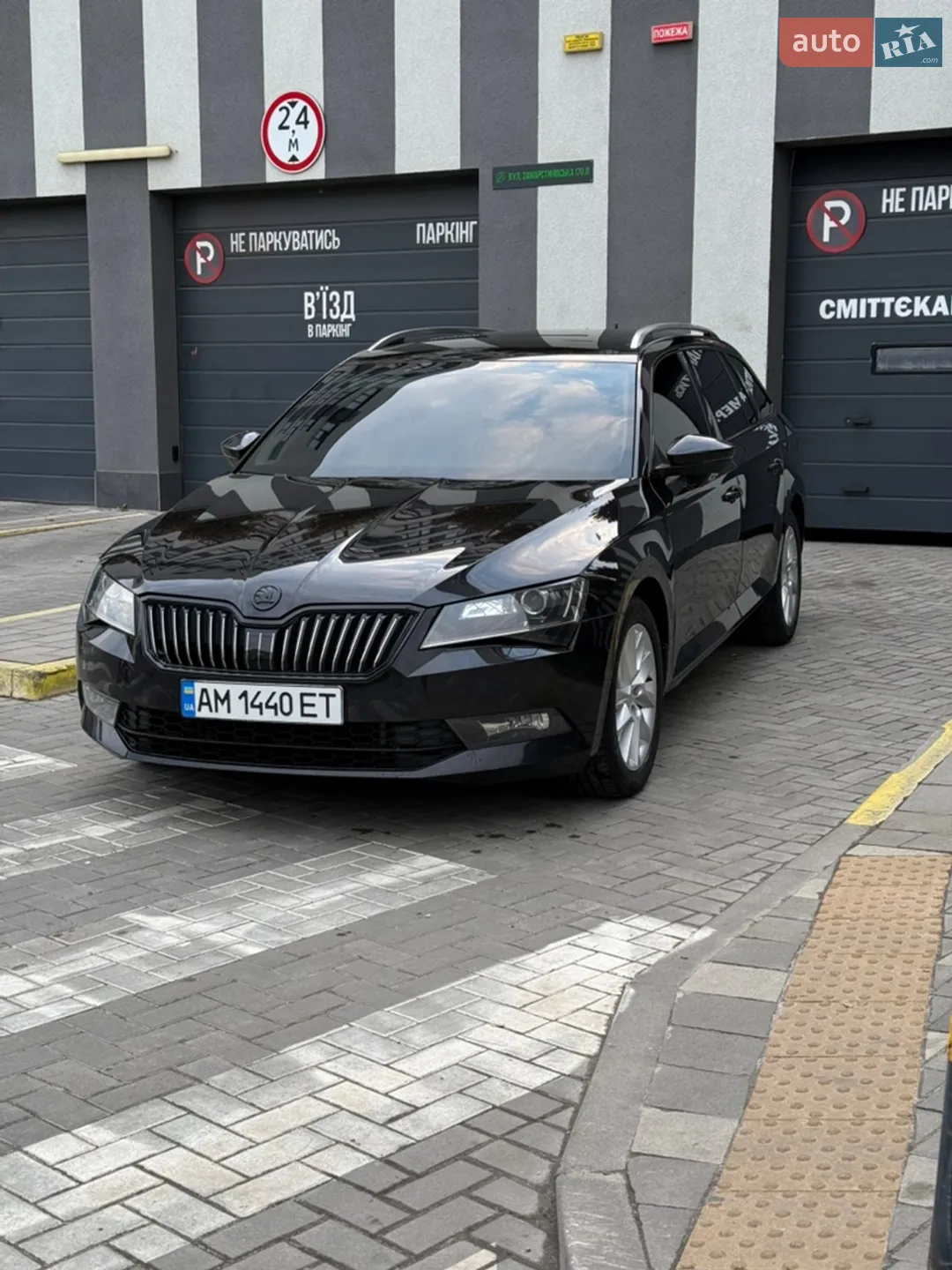 2017 Skoda Superb - мініатюра 2