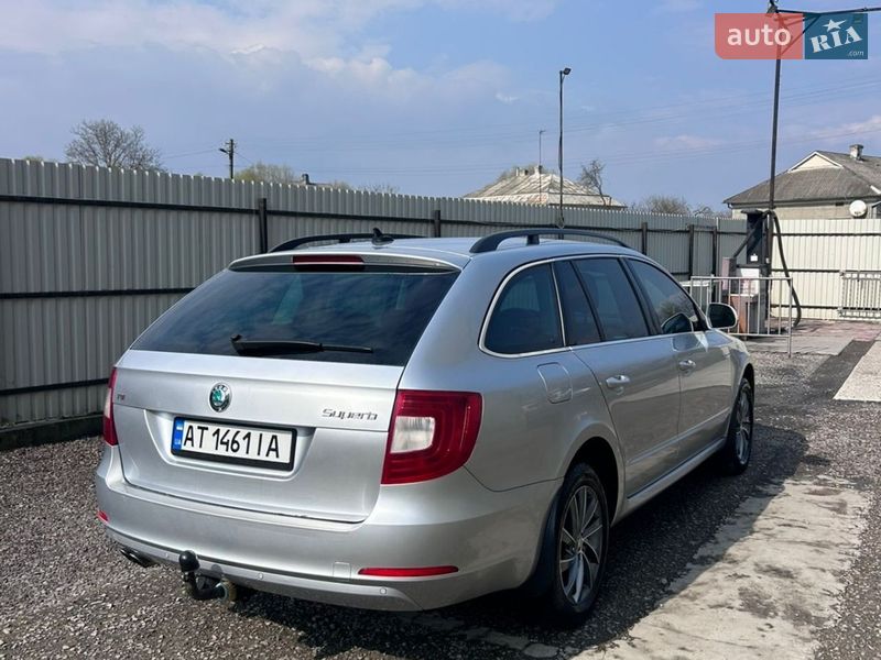 Універсал Skoda Superb 2012 в Бурштині