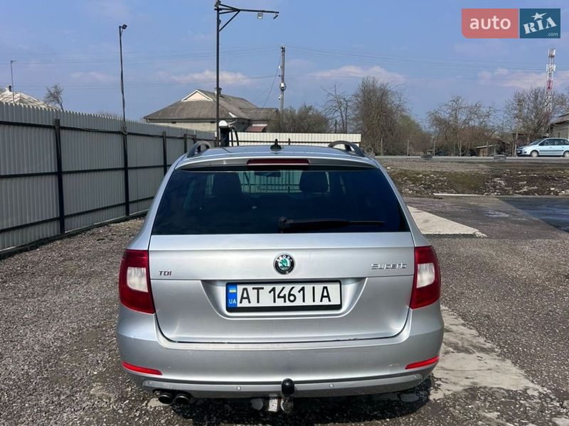 Універсал Skoda Superb 2012 в Бурштині