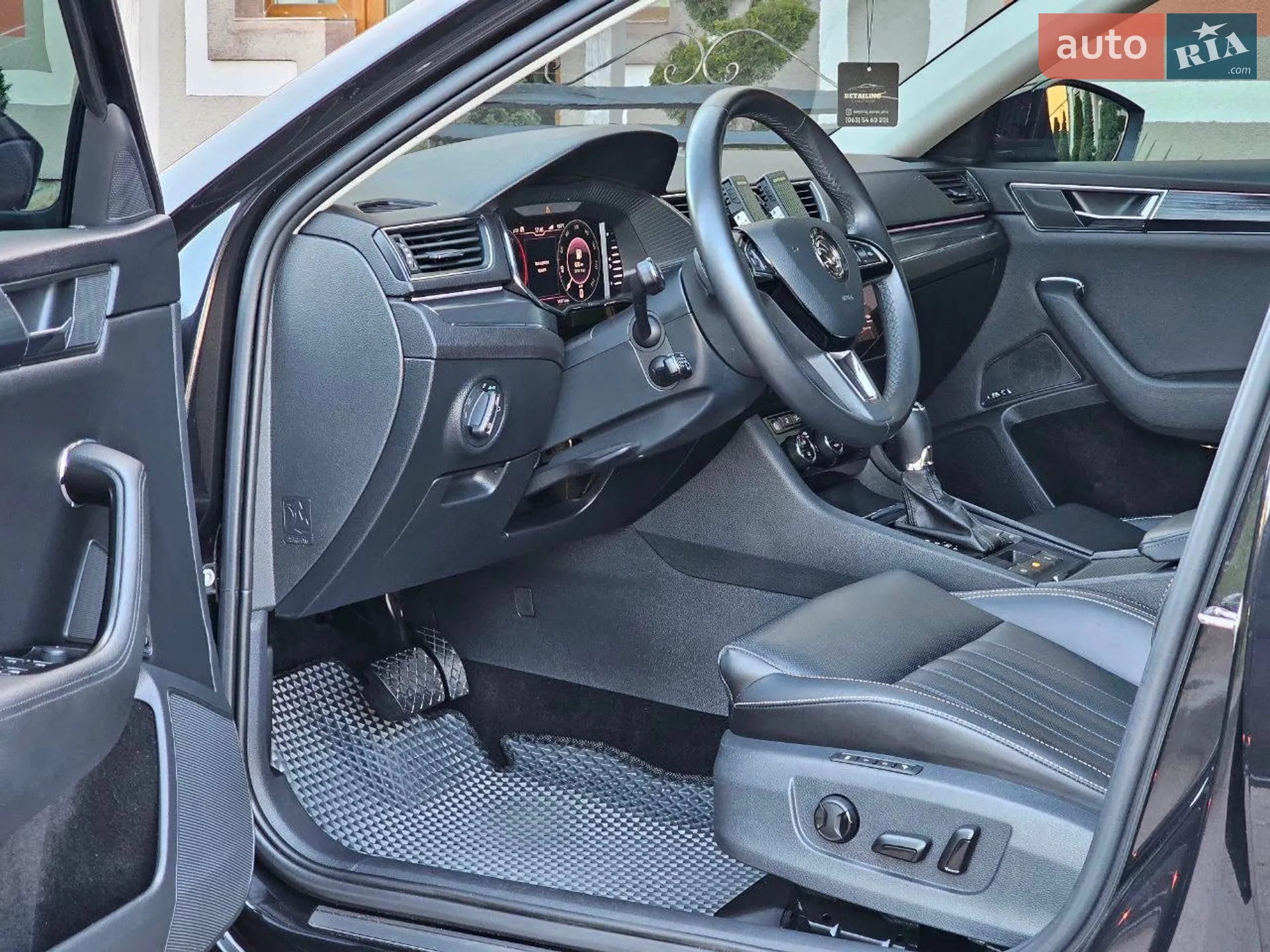2019 Skoda Superb - мініатюра 8