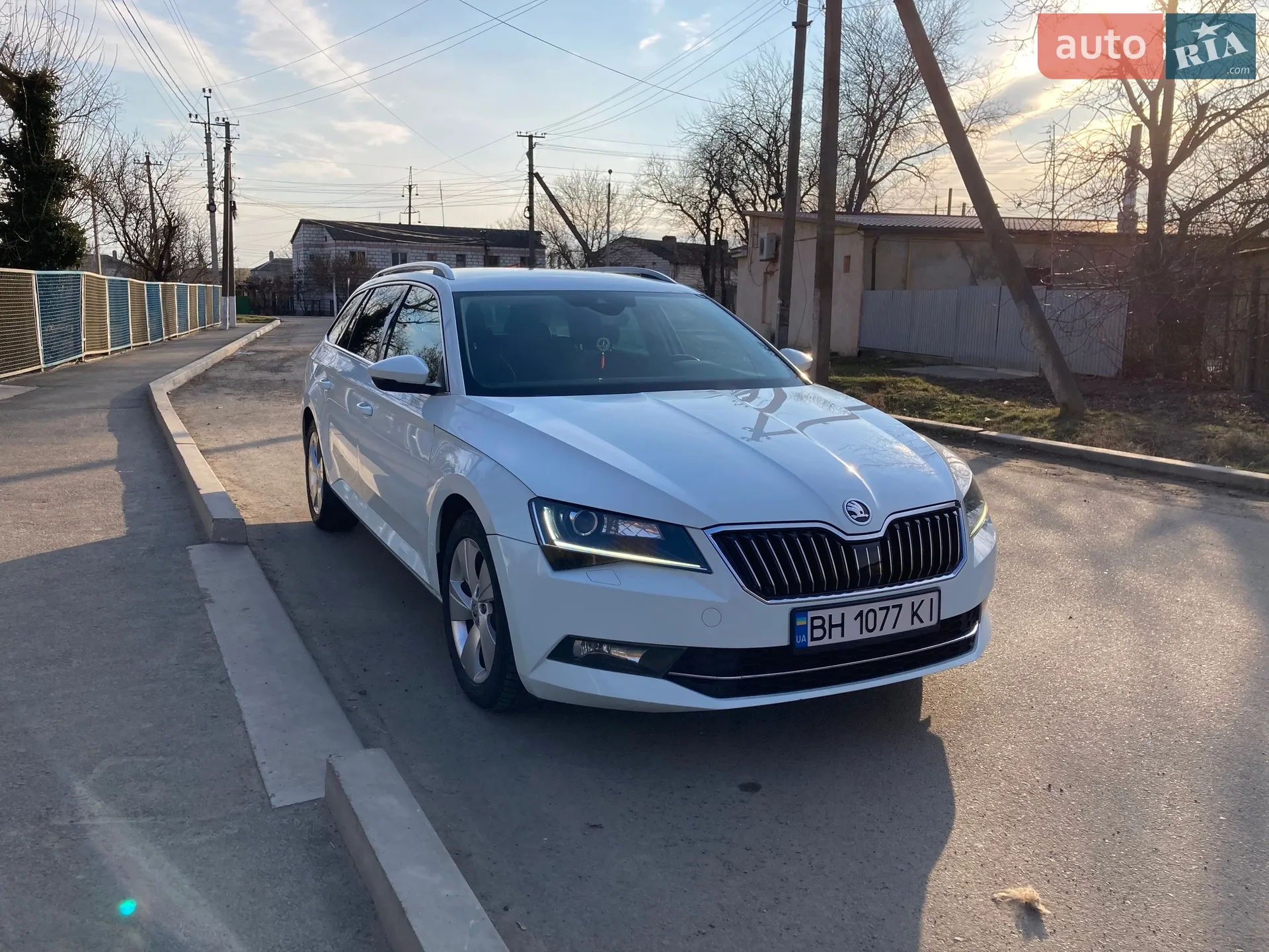 2016 Skoda Superb - мініатюра 2