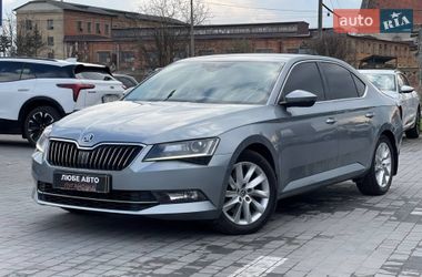 Лифтбек Skoda Superb 2019 в Львове
