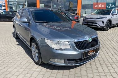 Лифтбек Skoda Superb 2012 в Львове