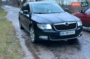 Ліфтбек Skoda Superb 2010 в Радивиліві