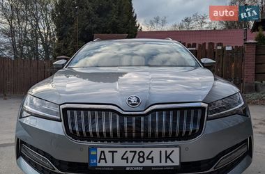 Универсал Skoda Superb 2020 в Ивано-Франковске
