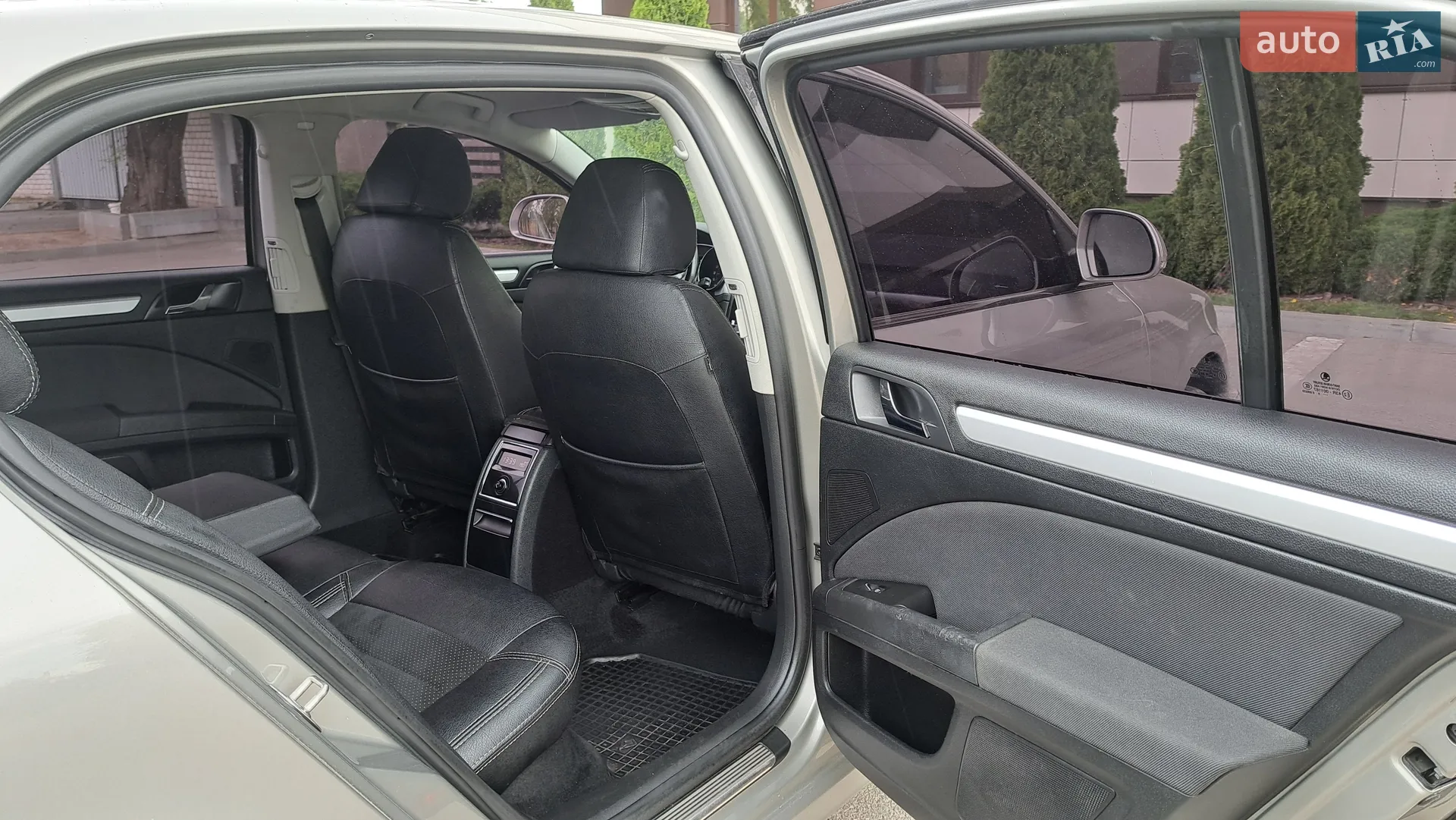 2010 Skoda Superb - мініатюра 26