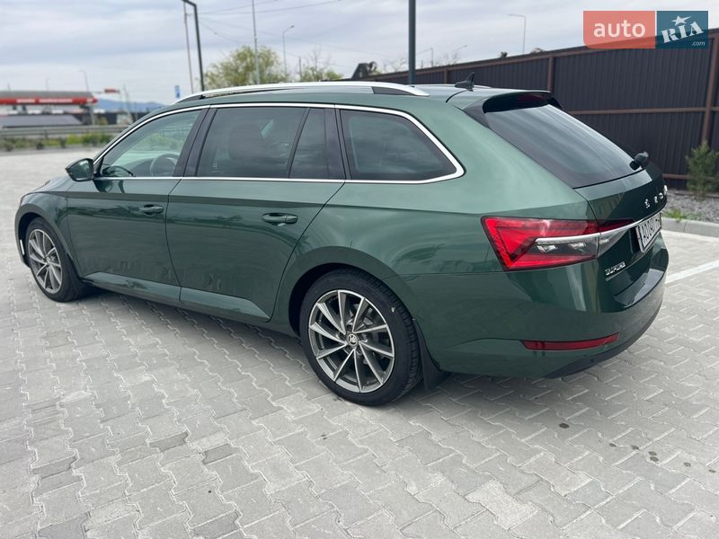 Універсал Skoda Superb 2020 в Ужгороді