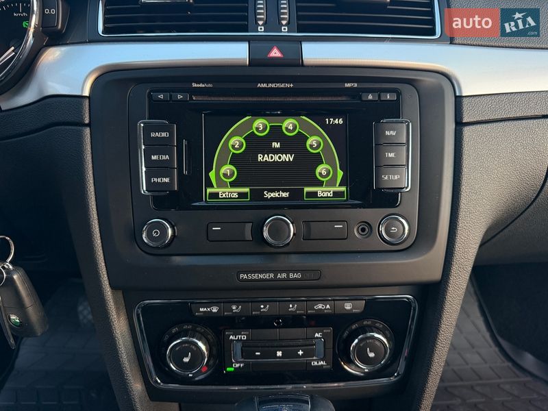 Універсал Skoda Superb 2012 в Львові фото 39 Універсал Skoda Superb 2012 в Львові