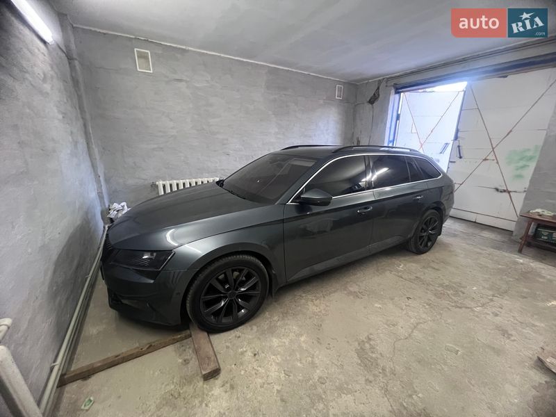 Універсал Skoda Superb 2018 в Кропивницькому