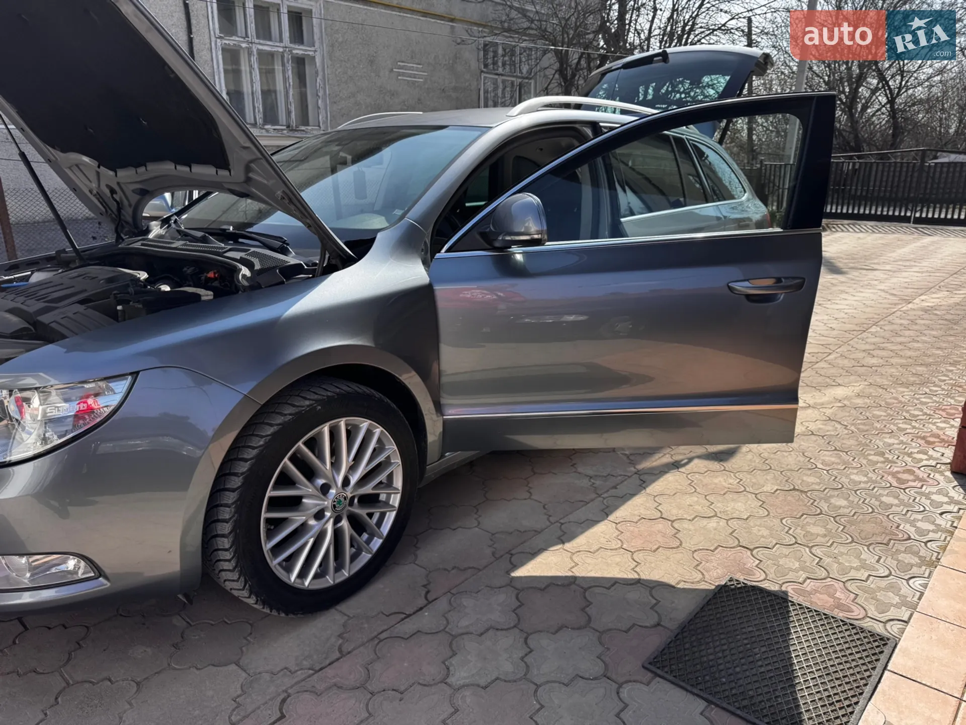 2012 Skoda Superb - мініатюра 4