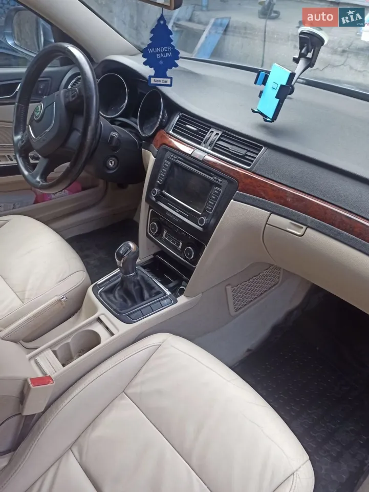 2010 Skoda Superb - мініатюра 31