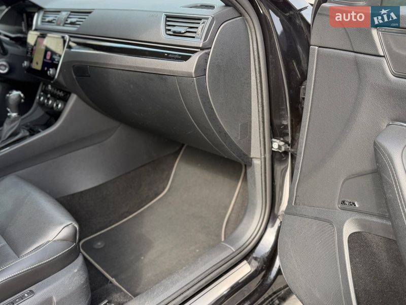 Ліфтбек Skoda Superb 2022 в Ужгороді