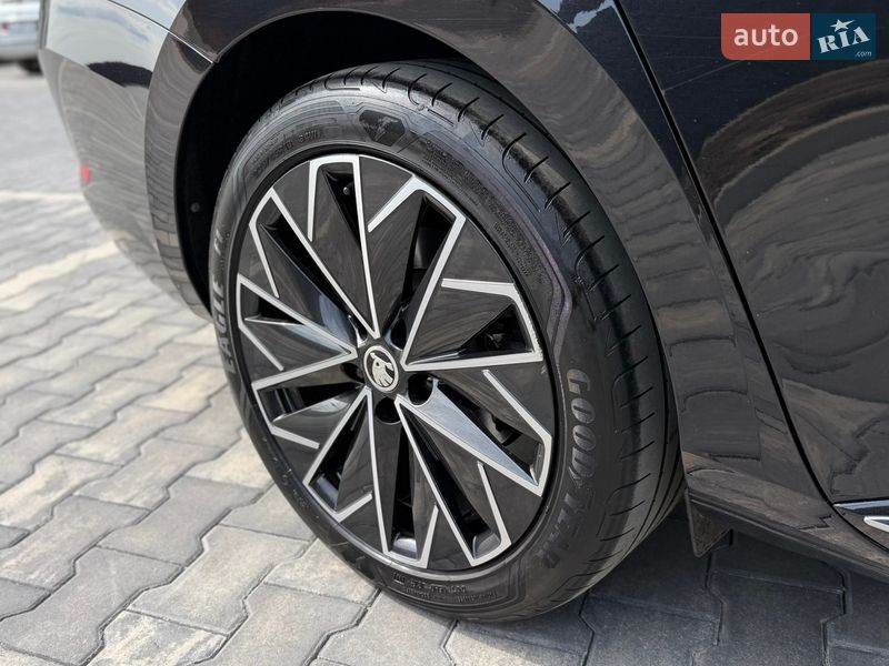 Ліфтбек Skoda Superb 2022 в Ужгороді