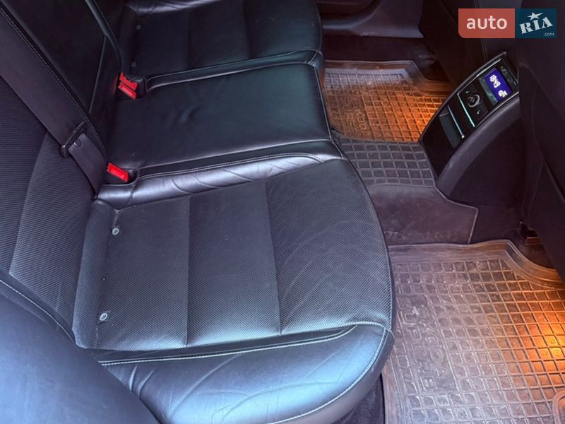 Универсал Skoda Superb 2014 в Киеве