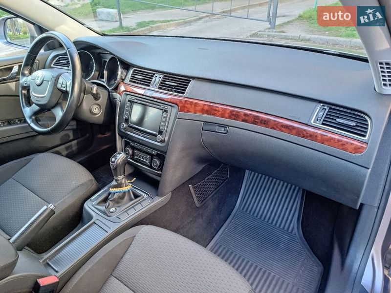 Універсал Skoda Superb 2012 в Києві фото 19 Універсал Skoda Superb 2012 в Києві