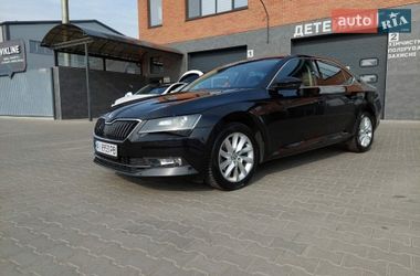 Лифтбек Skoda Superb 2016 в Киеве