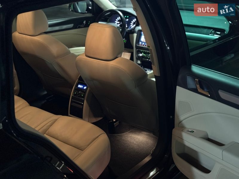 Універсал Skoda Superb 2014 в Києві фото 75 Універсал Skoda Superb 2014 в Києві