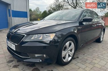 Лифтбек Skoda Superb 2017 в Мукачево