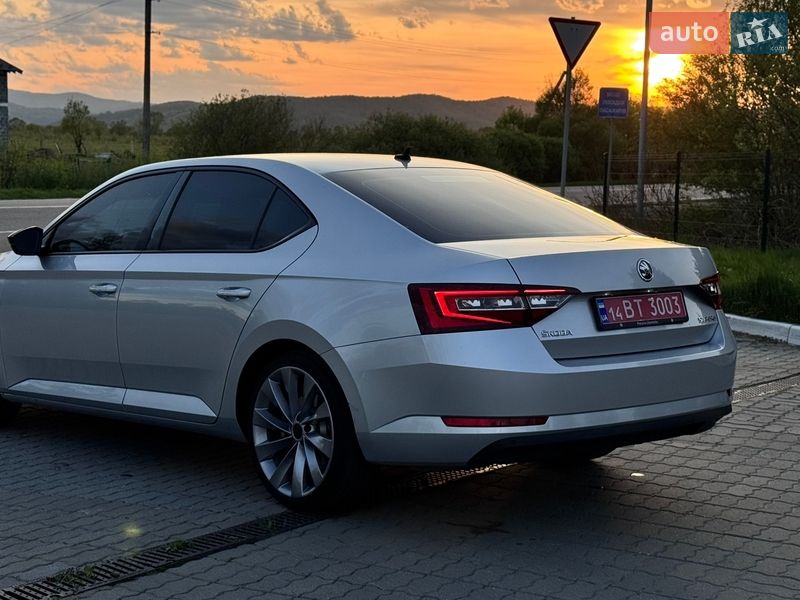 Ліфтбек Skoda Superb 2017 в Долині