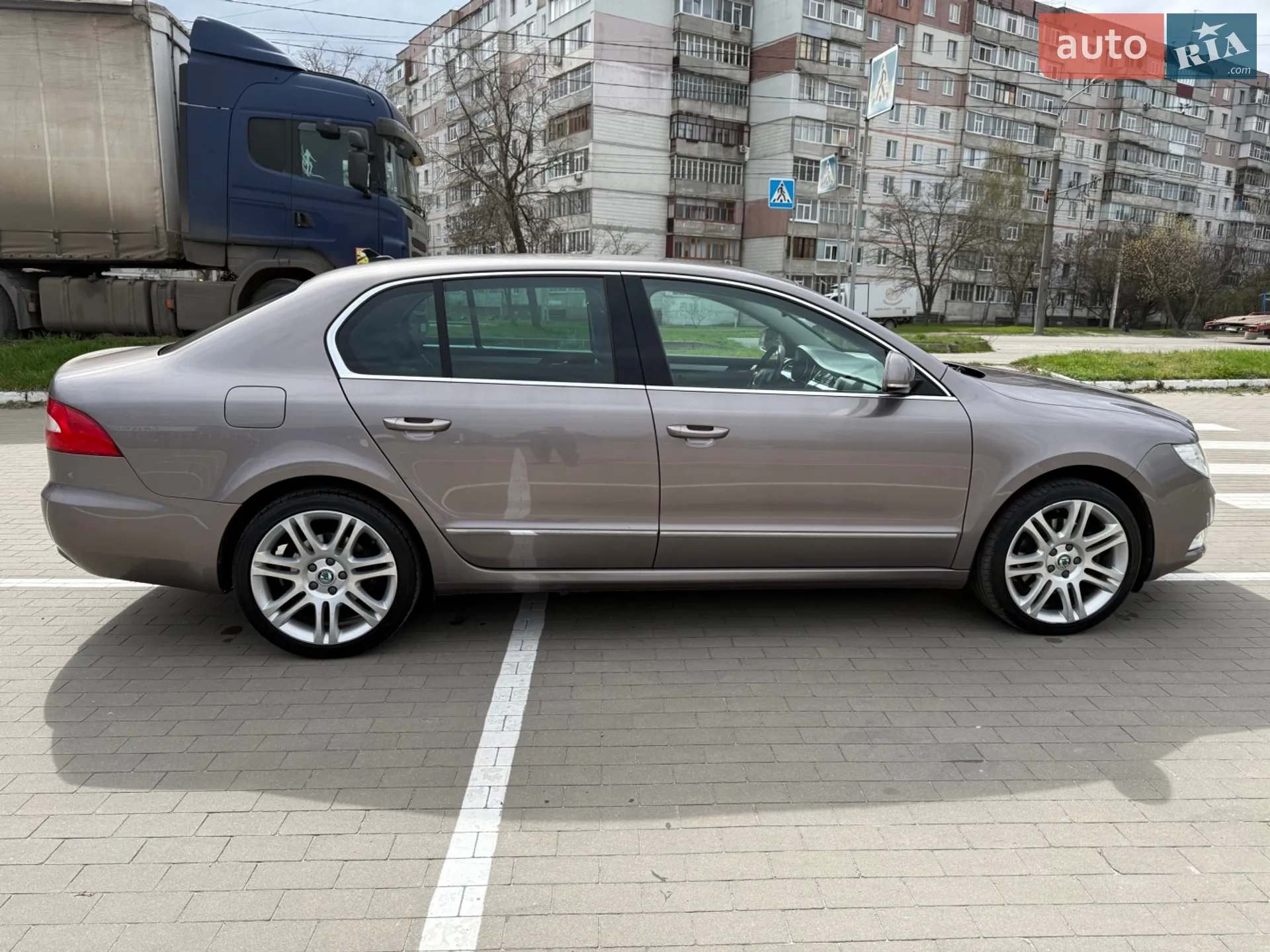 2011 Skoda Superb - мініатюра 7