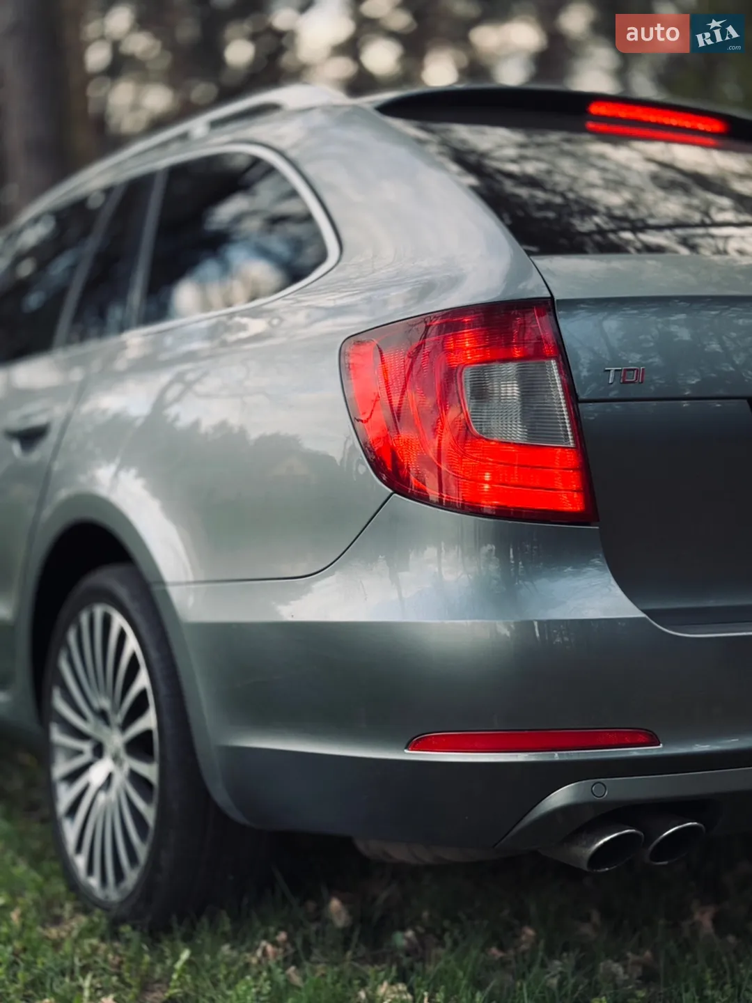 2010 Skoda Superb - мініатюра 6
