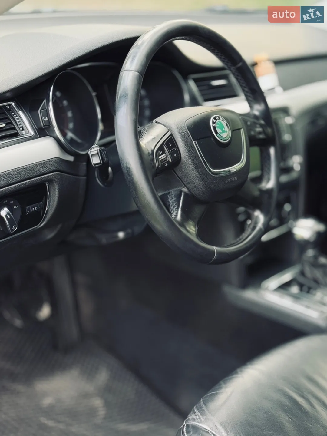 2010 Skoda Superb - мініатюра 25
