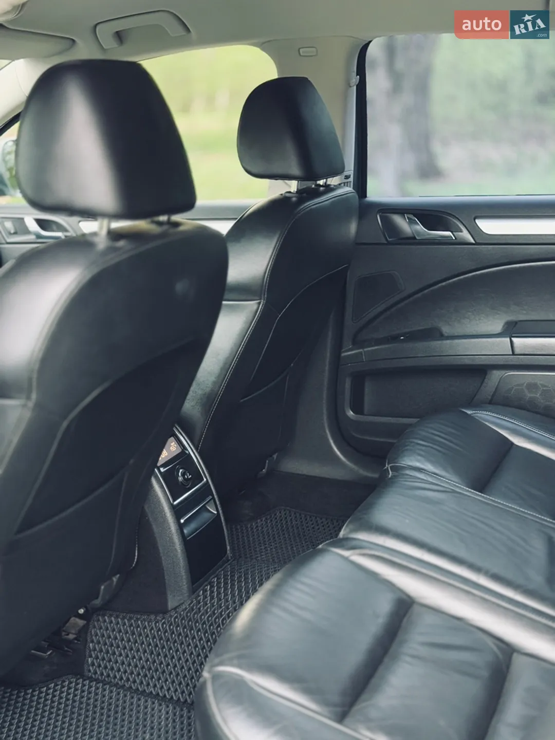 2010 Skoda Superb - мініатюра 19