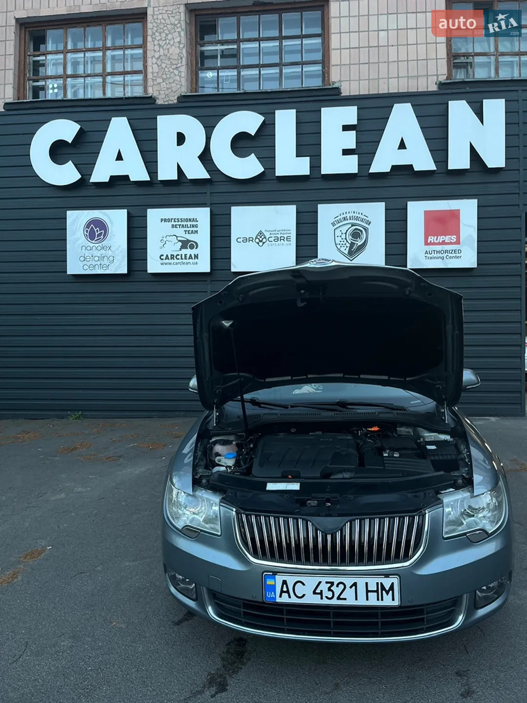 2010 Skoda Superb - мініатюра 41