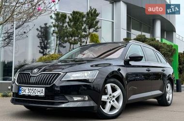 Універсал Skoda Superb 2016 в Рівному