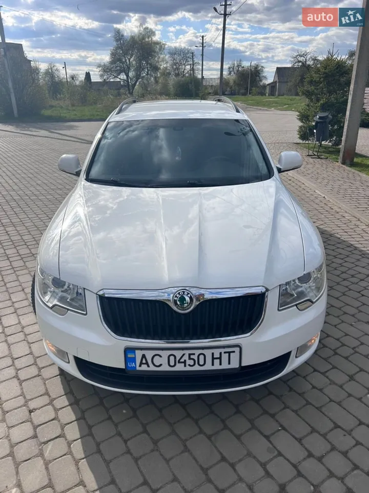 2010 Skoda Superb - мініатюра 11