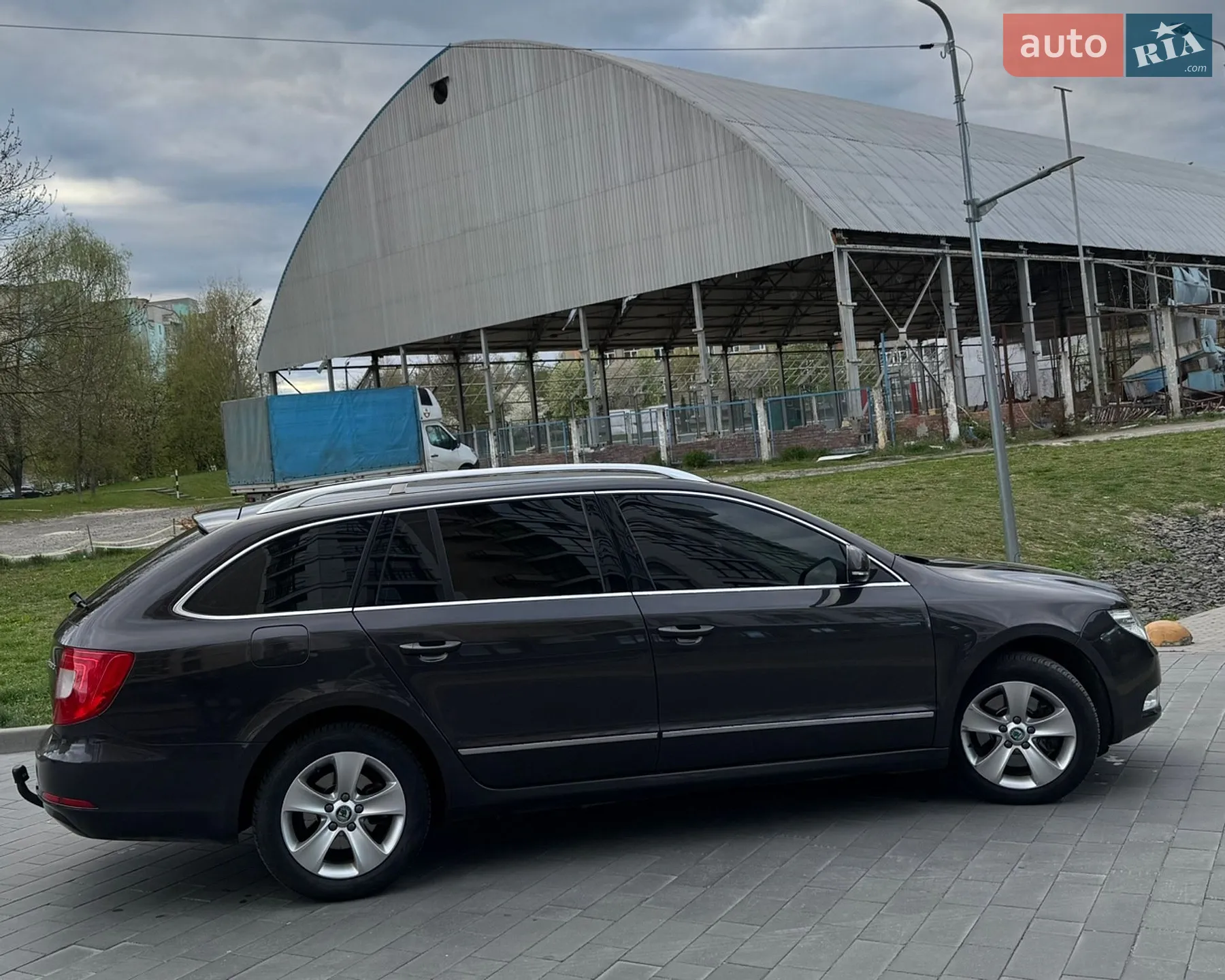 2010 Skoda Superb - мініатюра 6