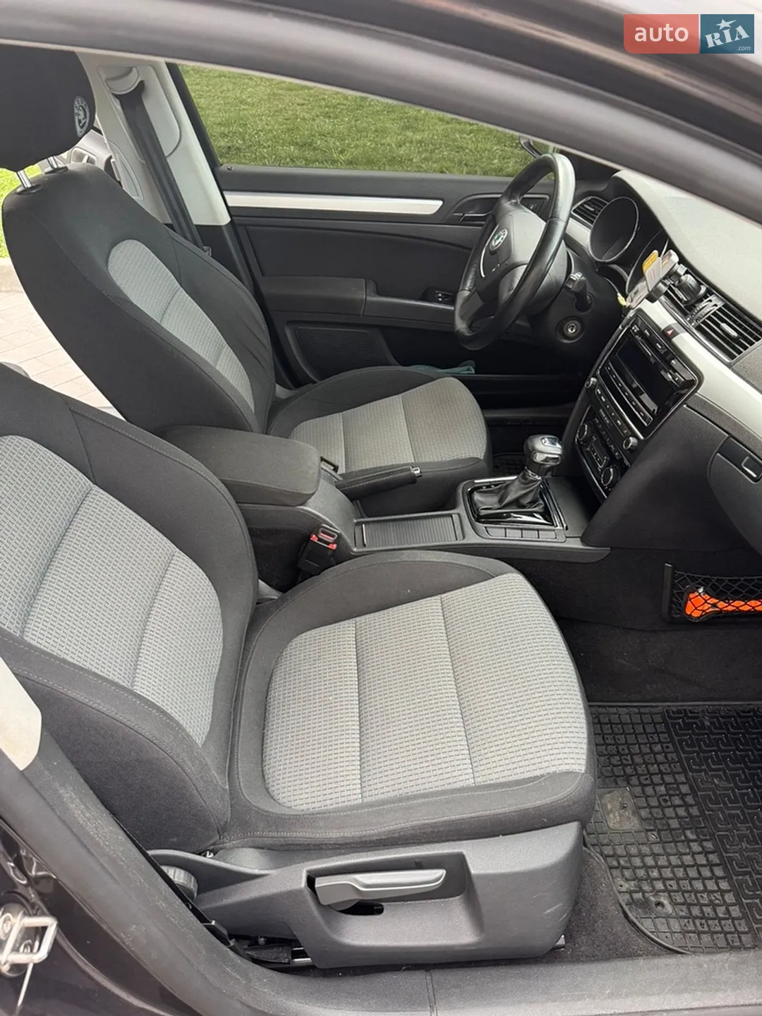 2010 Skoda Superb - мініатюра 10