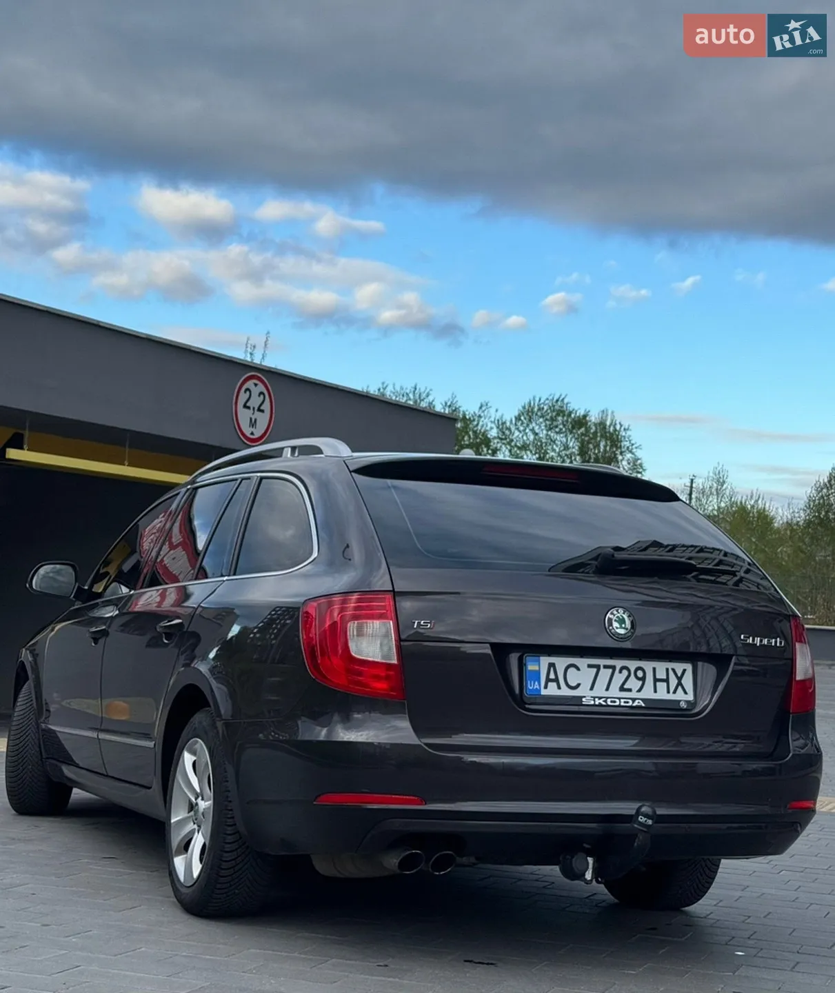 2010 Skoda Superb - мініатюра 5