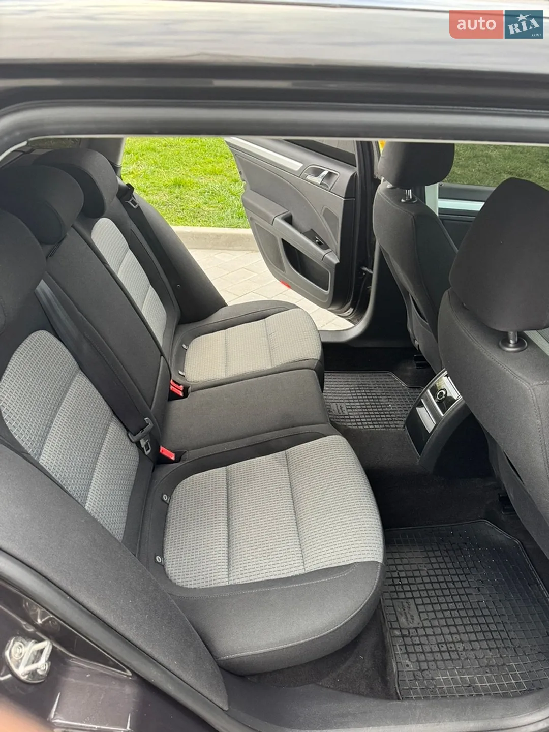 2010 Skoda Superb - мініатюра 9