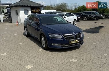 Лифтбек Skoda Superb 2016 в Иршаве