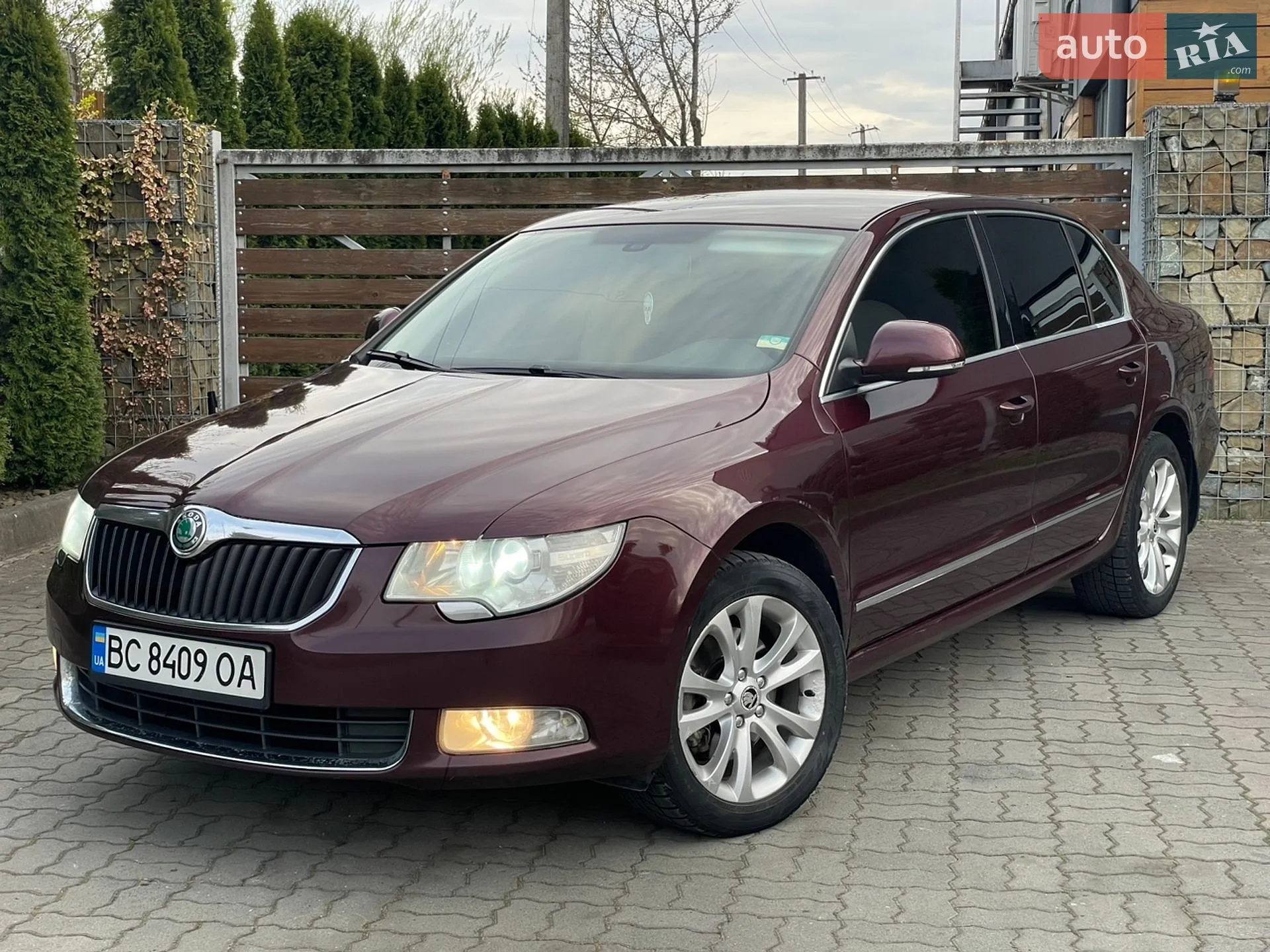 2010 Skoda Superb - мініатюра 8